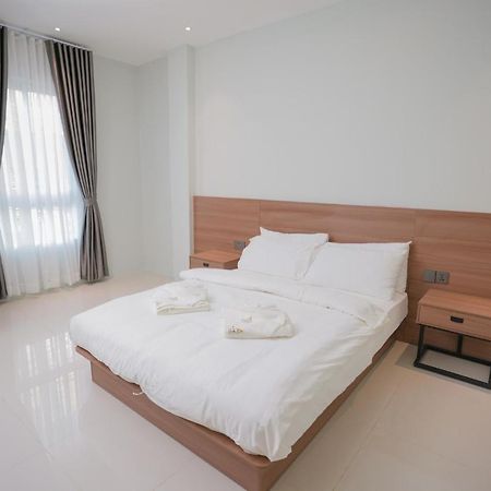 Athenee Hotel Vientiane Exterior photo