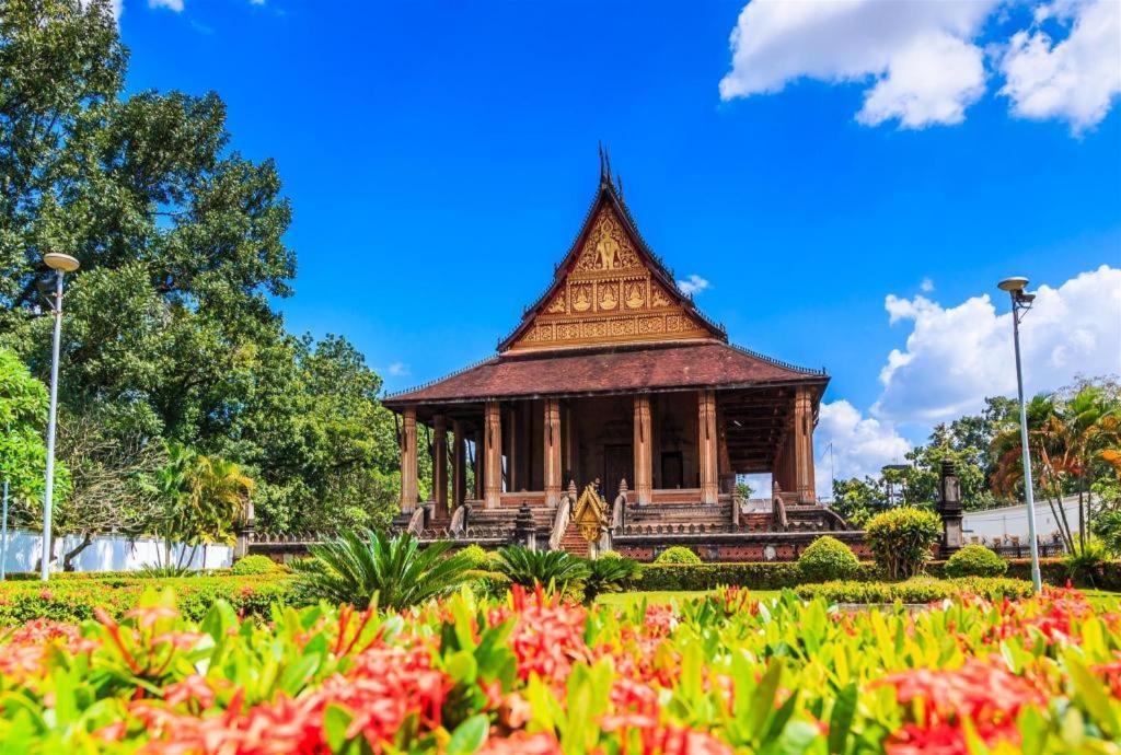 Athenee Hotel Vientiane Exterior photo